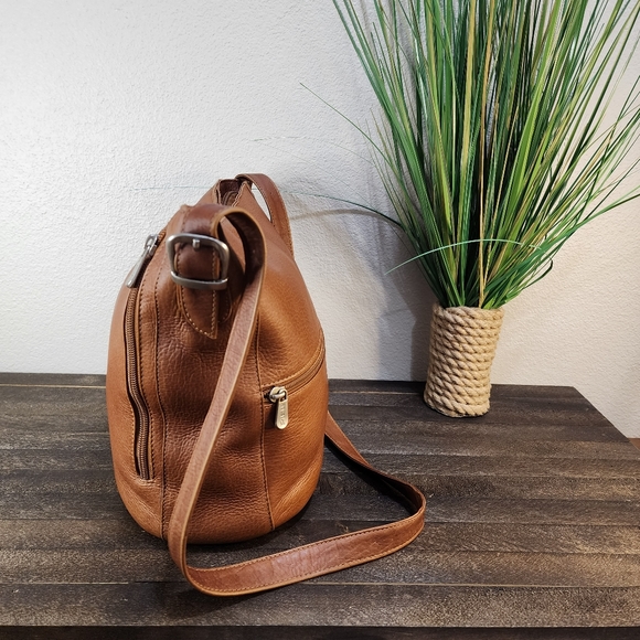 Piel Full Grain Cowhide Leather Bucket Bag - Picture 7 of 17
